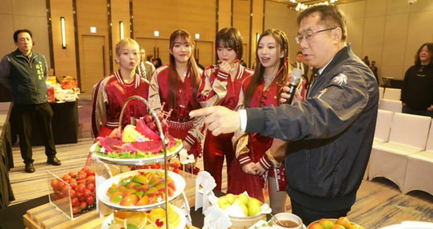 日本女團@onefive首次海外演唱獻臺南 黃偉哲推薦沾醬番茄邀「多吃幾輪美食再回家」