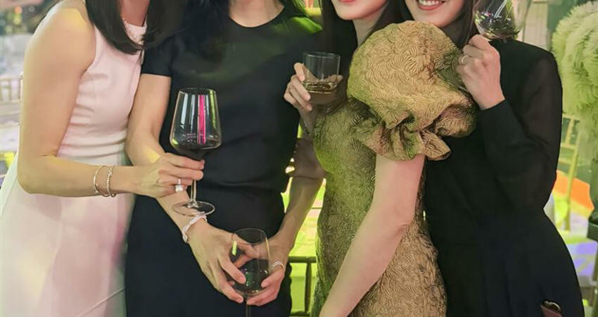消失20年！廣告美少女氣質超仙嫁航運豪門 賈永婕罕揭真實近況
