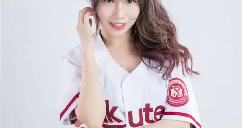跳一半「突變3顆奶」！樂天女孩胸墊移位全被看光 震撼畫面全被拍
