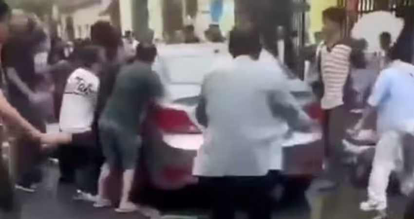 又爆無差別傷人！「開車衝撞小學」多名孩童倒地　死傷情況曝