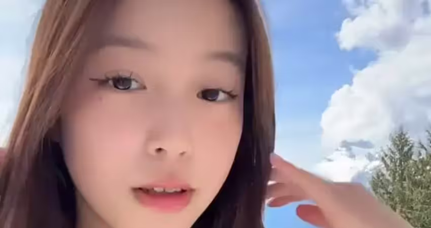 更像爸爸黃有龍！趙薇15歲愛女遭批沒星味