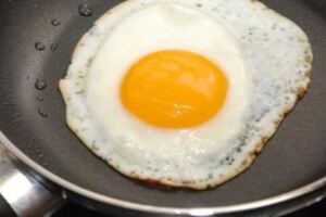 早餐吃茶雞蛋，還是煎雞蛋？營養師：白水煮雞蛋，才是營養的選擇