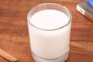 牛奶號稱「白色血液」，為什麼喝完嘴裡有臭味？這和口臭原因很像