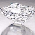 這顆7.7億天價的100克拉鑽石是全世界最完美的。你看到比白色還白的「完美」才會知道完美是什麼！