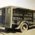 32個讓你大開眼界的「古早歷史行動圖書館」，#32「巴士圖書館」超想去！