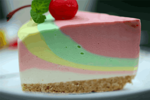 【酸奶彩虹慕斯蛋糕】冰爽怡人的酸奶彩虹慕斯蛋糕
