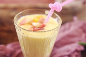 教你一款自製芒果奶昔，鮮美好喝還便宜，冰鎮一下爽翻夏天