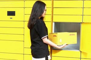 DHL與華郵推"智取櫃"服務，搶跨境電商