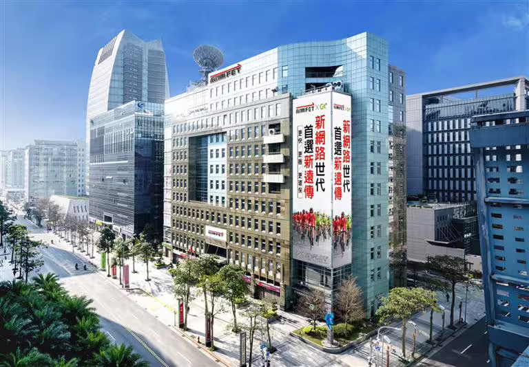 遠傳再度入選標準普爾全球(S&P Global)《2025永續年鑑》。(圖/遠傳電信提供) 遠傳再度入選標準普爾全球(S&P Global)《2025永續年鑑》。(圖/遠傳電信提供)