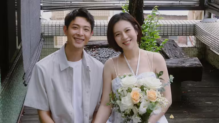 連晨翔和劉品言閃婚還做人成功。(圖/翻攝自連晨翔臉書) 連晨翔和劉品言閃婚還做人成功。(圖/翻攝自連晨翔臉書)