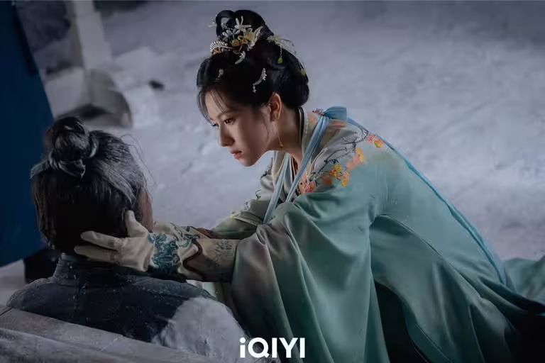 李蘭迪劇中有精湛嫻熟的醫術與勘驗術。(iQIYI愛奇藝國際版提供) 李蘭迪劇中有精湛嫻熟的醫術與勘驗術。(iQIYI愛奇藝國際版提供)