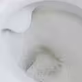 上完廁所一按沖水「馬桶爆炸」　男全身35%燒燙傷