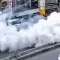搬運彈藥原料　男子手滑引發大爆炸