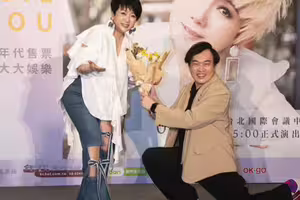 康康才歡慶結婚14周年 爆半夜跟玉女歌手深聊心事