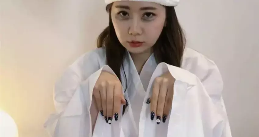 真的踢到鐵板！福原愛「假鬼假怪」大踩中國地雷 慘遭網友負評洗臉