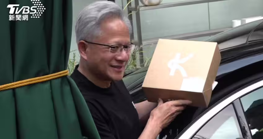 黃仁勳今晚任世壯運聖火手！週一北流演講