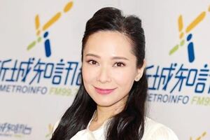 她和李嘉欣齊名，37歲下嫁窮小子，如今幸福生活