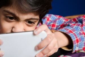 戒掉孩子「手機癮」，家長遵照這5個步驟，孩子更願意接受！