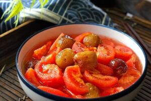 天熱了，西紅柿試試這樣涼拌，酸甜可口又涼爽，每次連湯汁都不剩