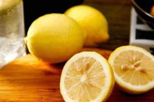 你還在吃橘子、檸檬補維生素C嗎？營養師：補充過量反而有害