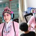 醫生每天打扮成「花旦」來看診，「驚人療效」讓所有的病患都超感謝她！